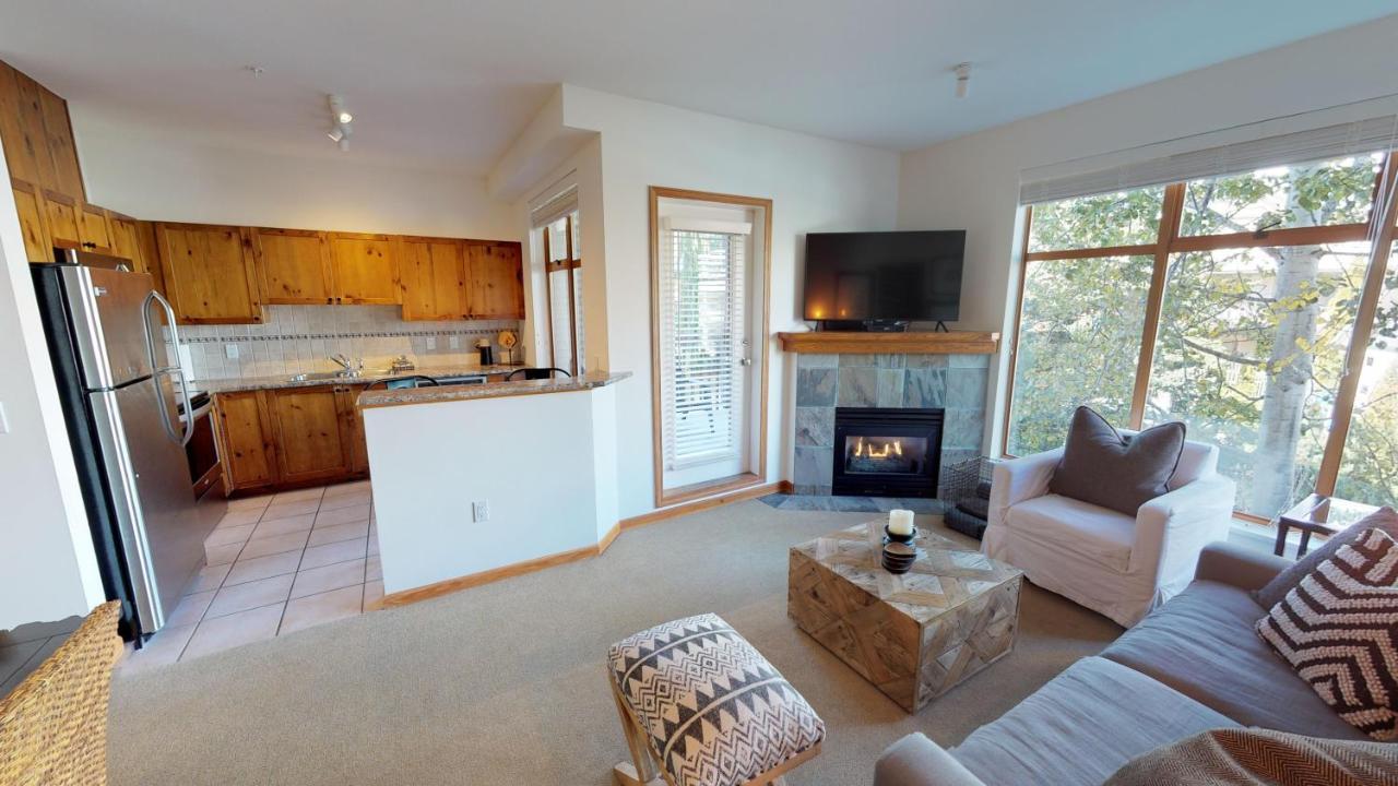 Stoney Creek Northstar By Whistler Premier Apartment Bagian luar foto